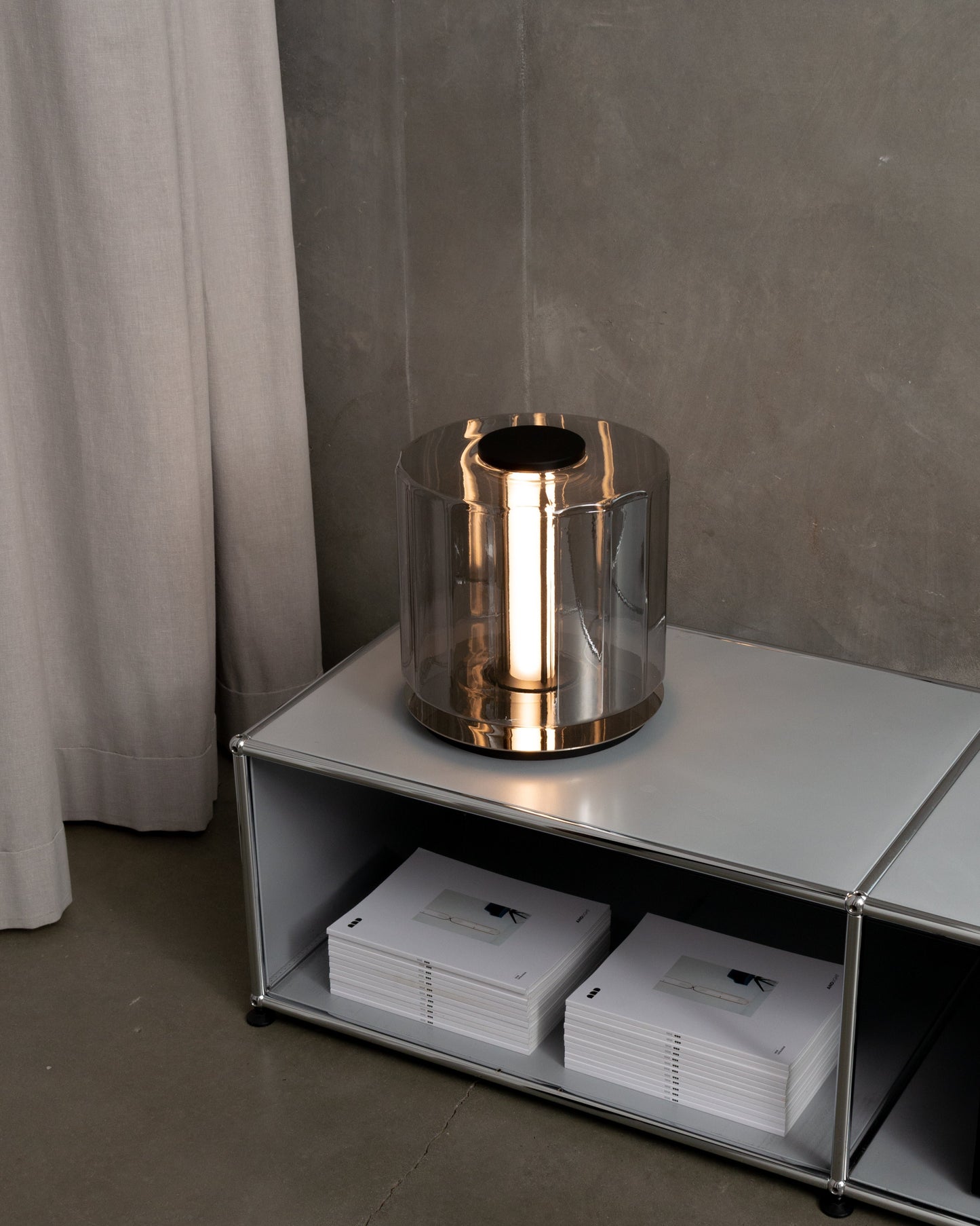 Column 300 - T table lamp