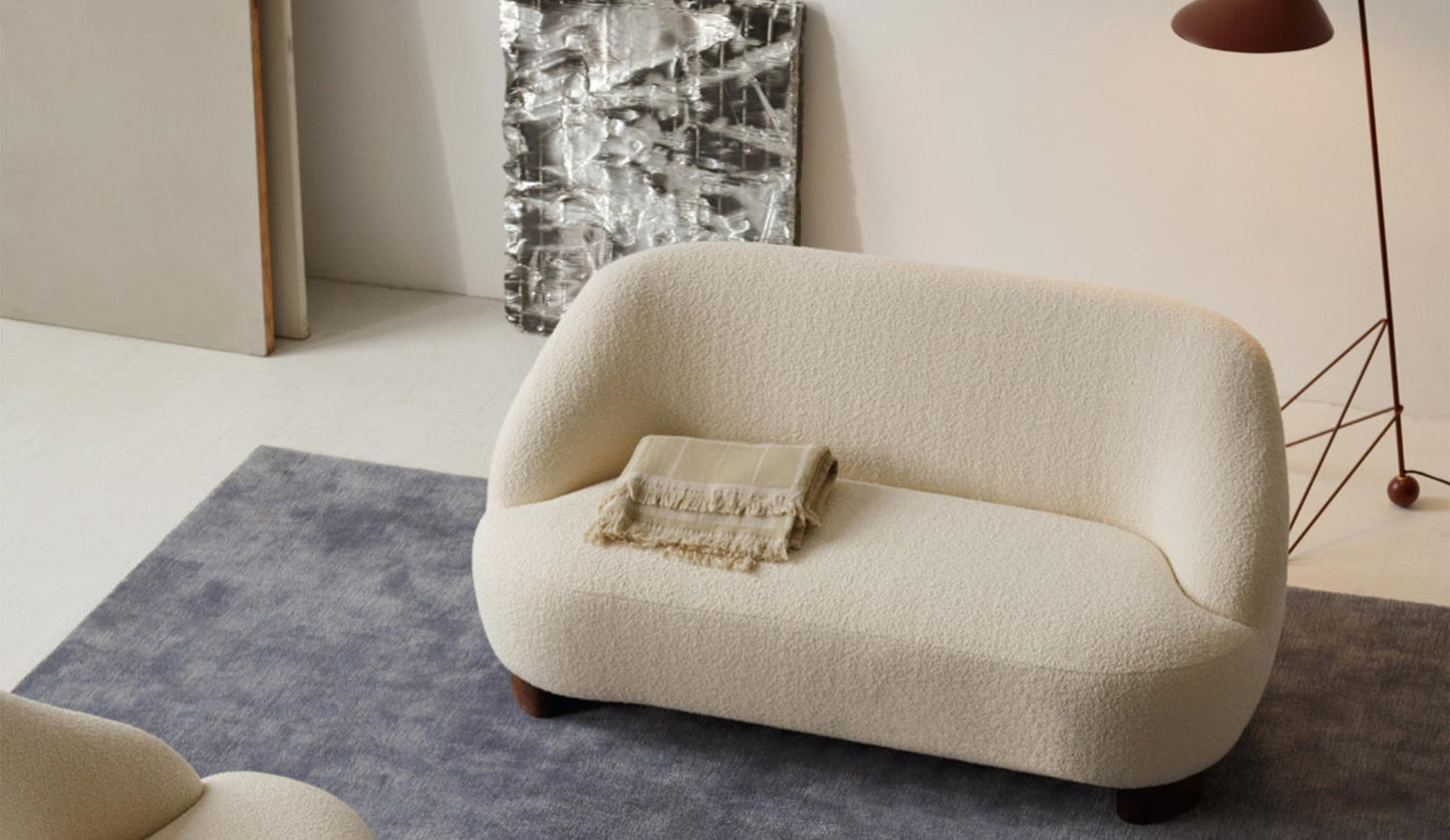 &tradition Margas LC3 Sofa mood 2