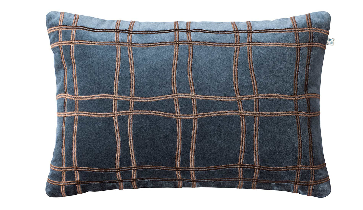 Chhatwal & Jonsson Tattersall Samtkissen 40 x 60 cm | Sea Blue/Cognac