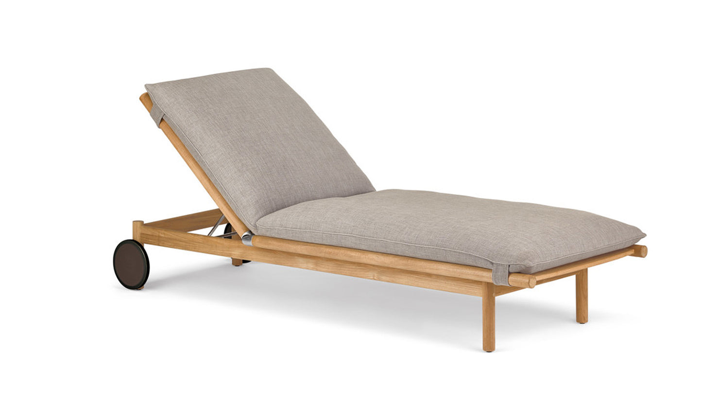 Dedon Tibbo sun lounger with wheels