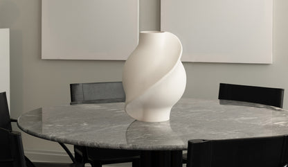 Louise Roe Pirout 02 Vase Mood