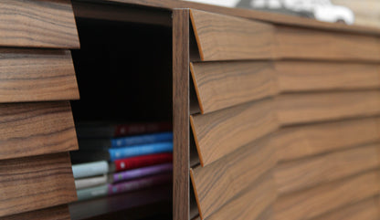 Punt Sussex SSX411 Sideboard supermatt walnut detail