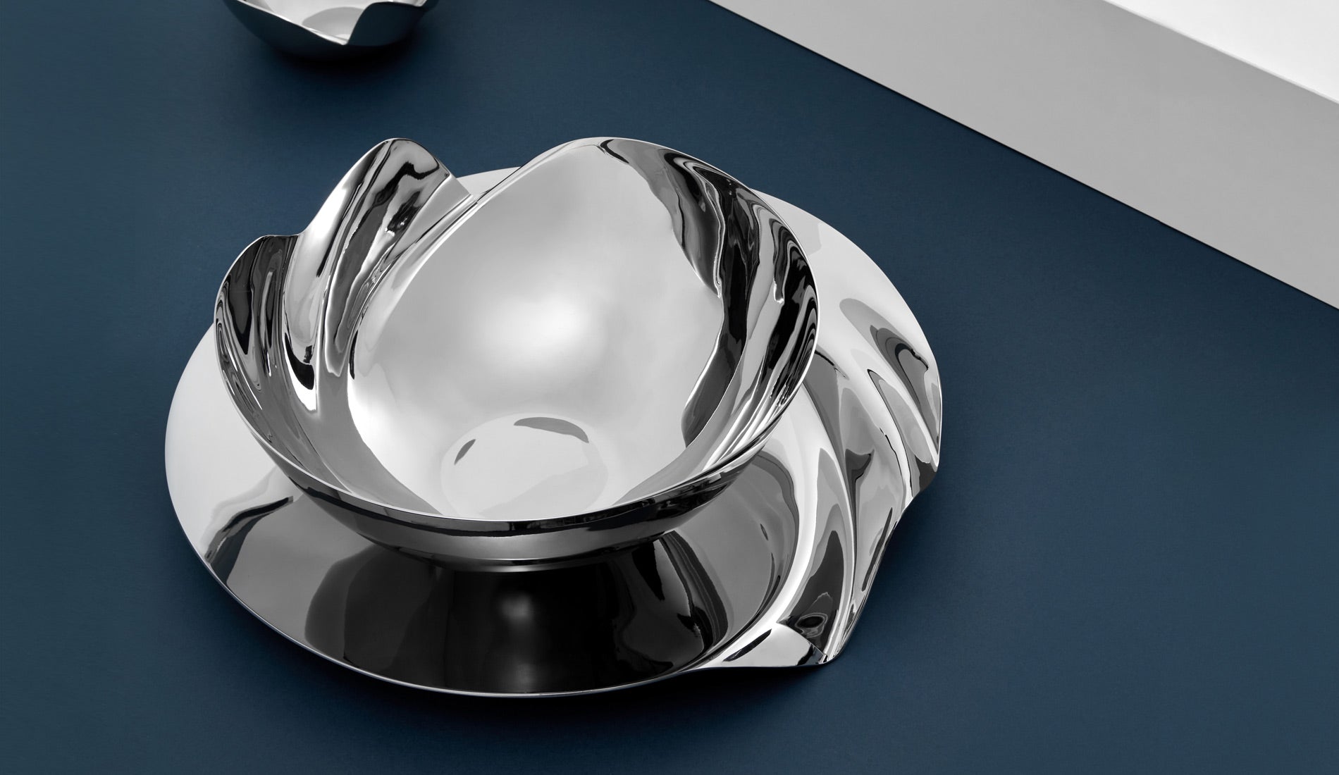 Zaha Hadid Design Serenity Silver Large mood